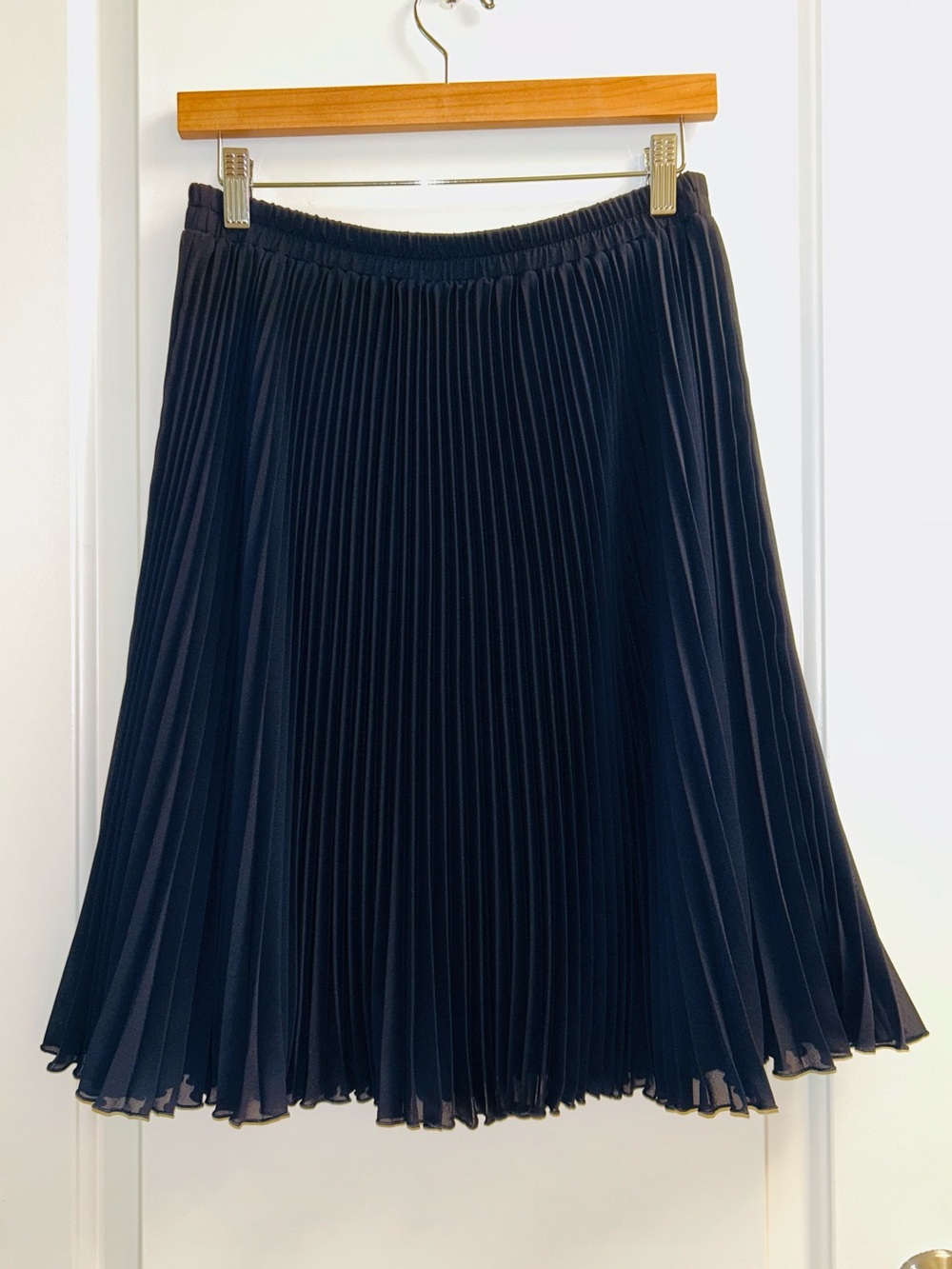 Luisa Spagnoli Italian Designer Navy Accordian Pleated A-Line Skirt